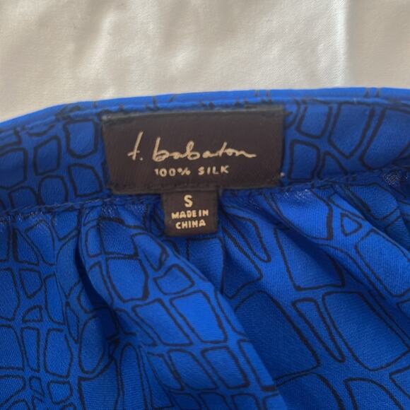 Babaton 100% silk button down blouse.  Size S - Picture 4 of 6